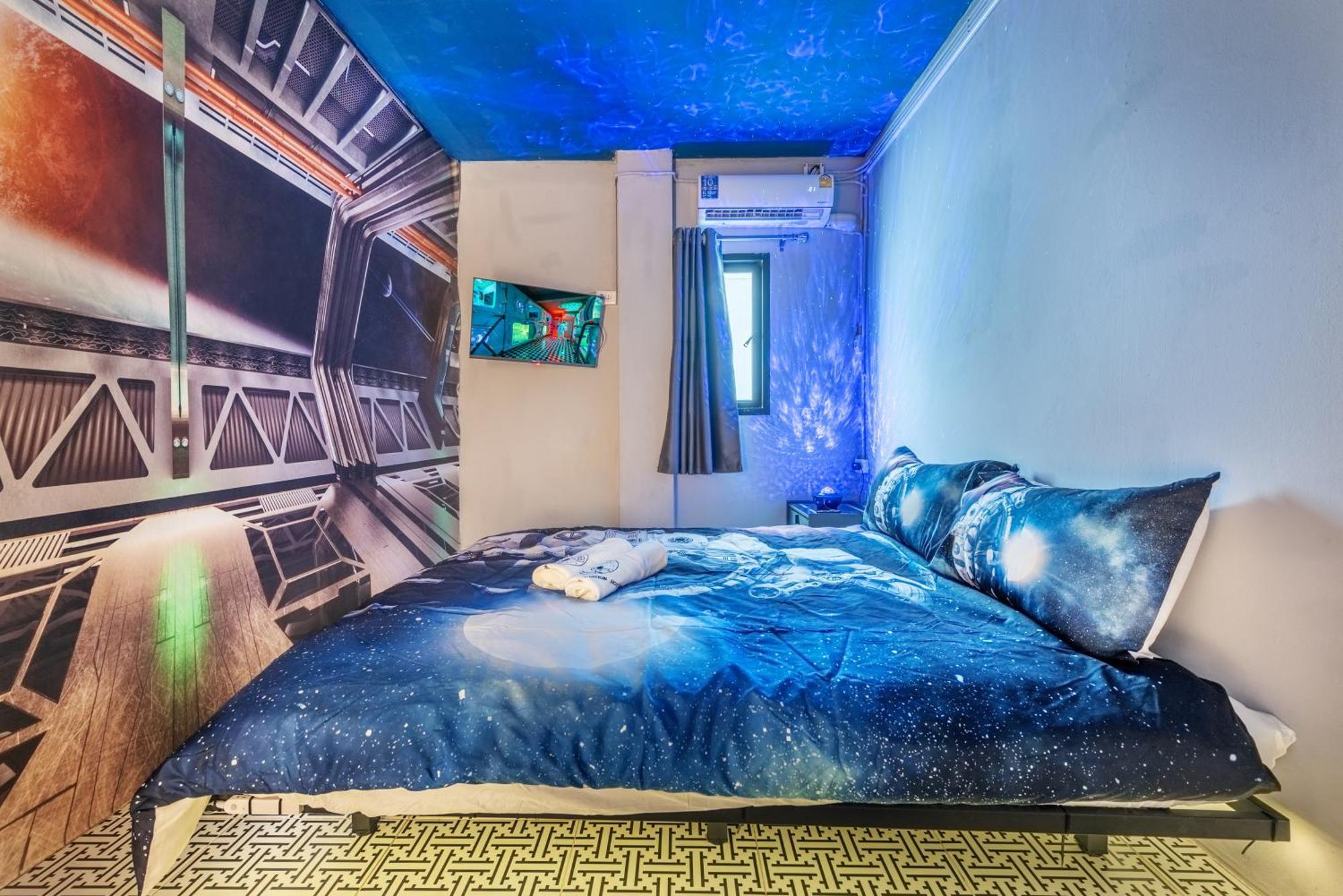 Space Station Hostel Bangkok Room photo
