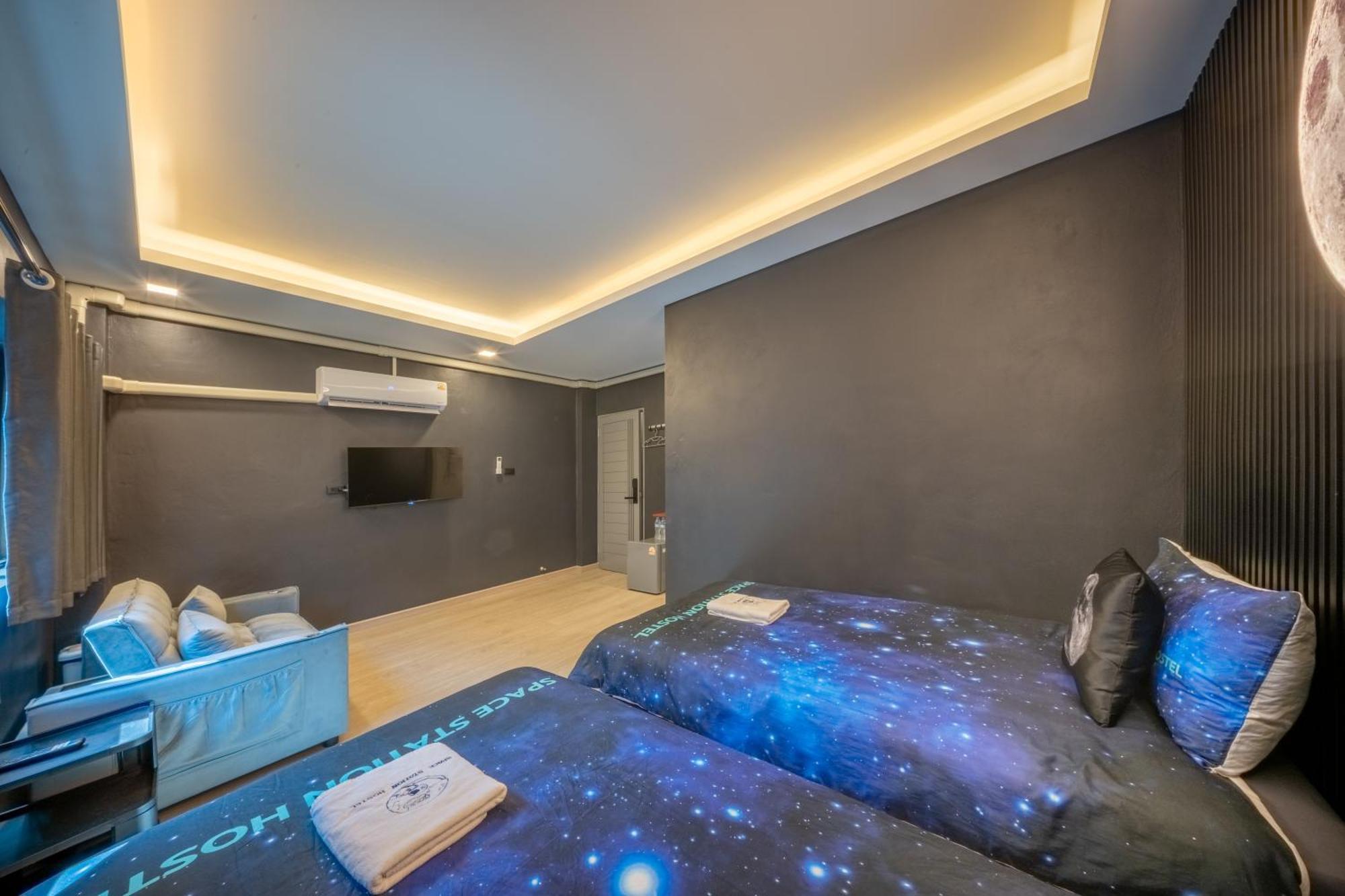 Space Station Hostel Bangkok Room photo