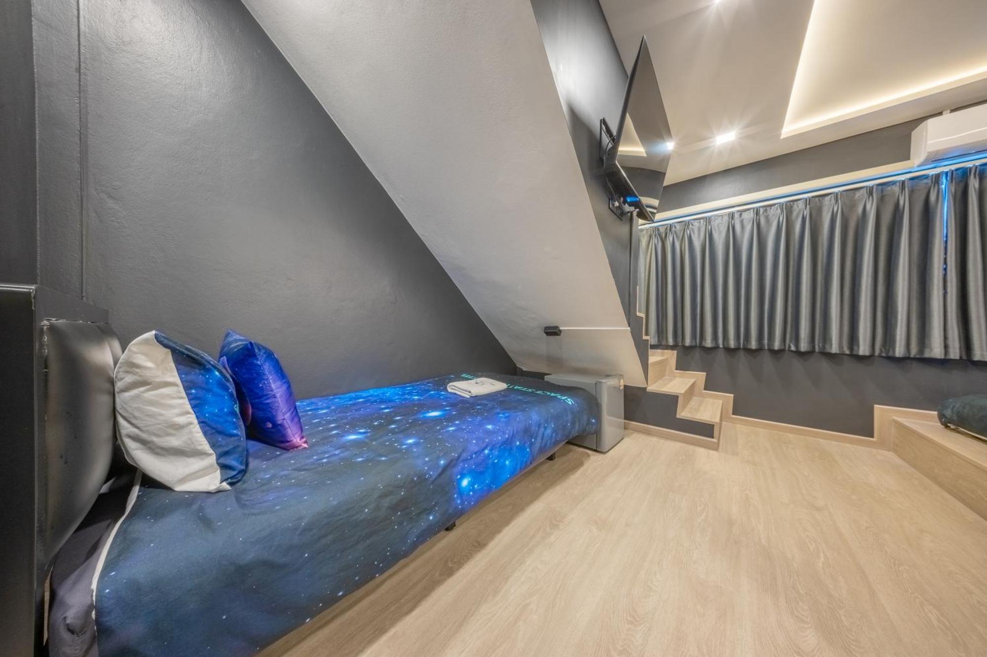 Space Station Hostel Bangkok Room photo