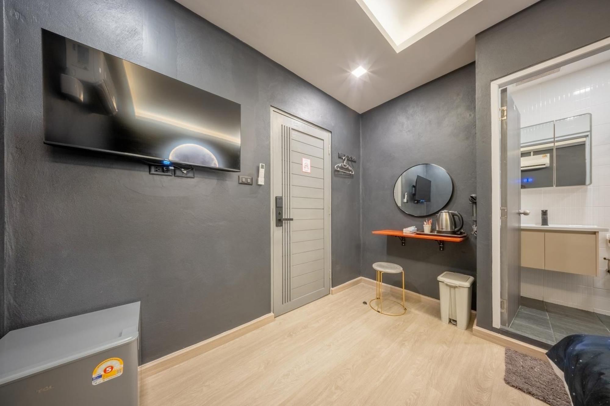 Space Station Hostel Bangkok Room photo