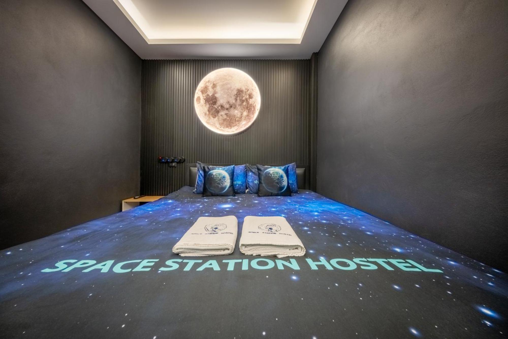 Space Station Hostel Bangkok Room photo